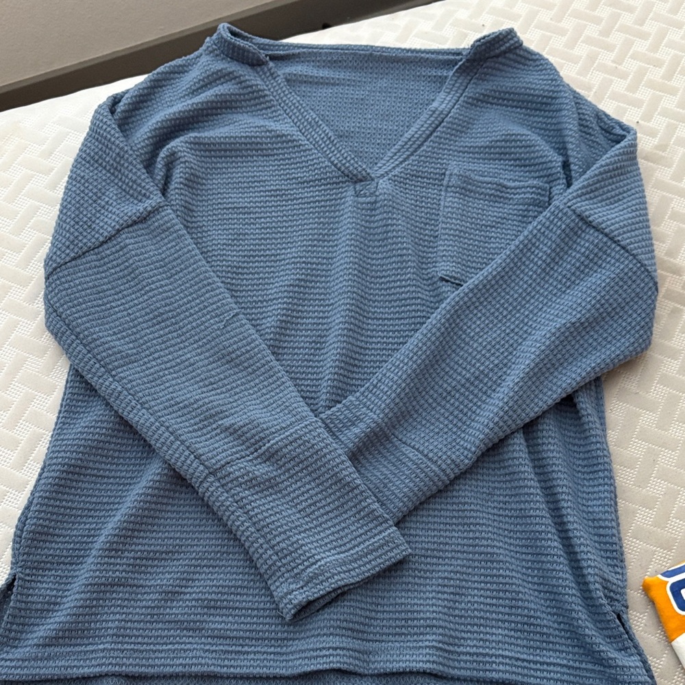 Blue V-Neck Long Sleeve Top